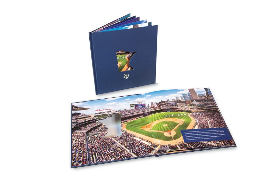 MN_Twins_NMG_WoodBat_WallGraphic-343